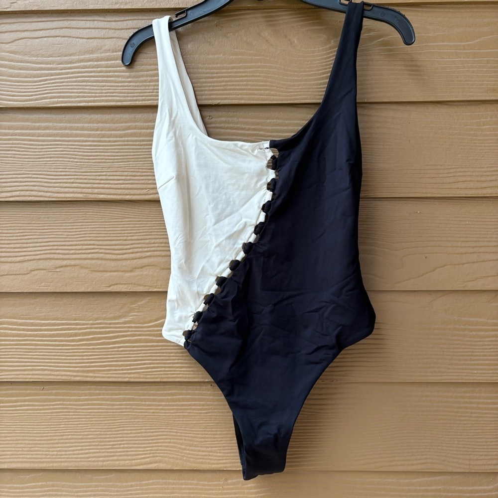 L*Space Solstice One Piece Swimsuit Size XS - Picture 3 of 8